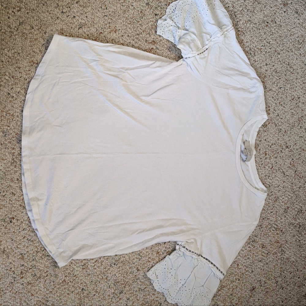 Loft large white with lace sleeve tshirt